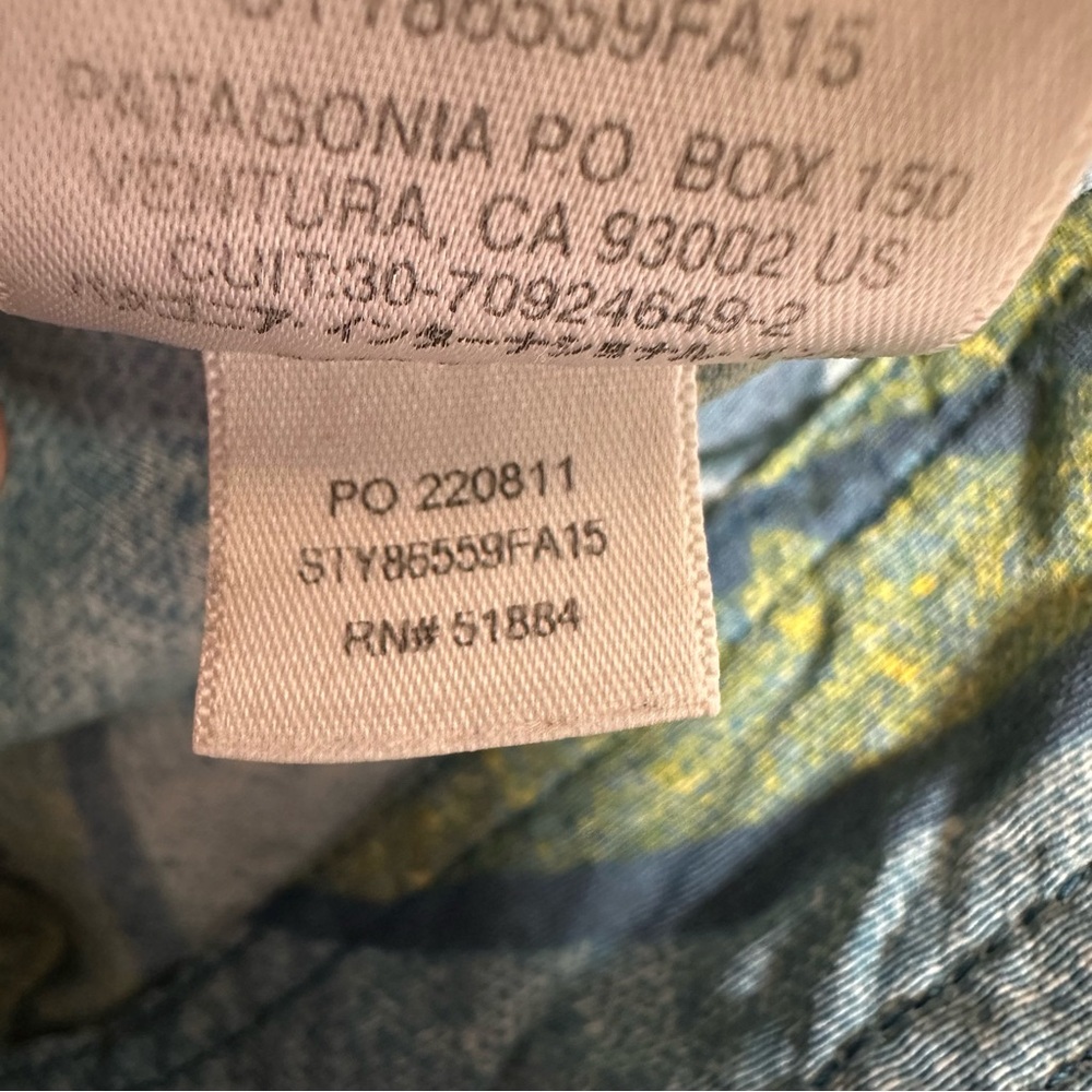 Patagonia Wavefarer Board Shorts Men’s Size 34 Blue Floral Print Zip Pocket - Picture 11 of 15